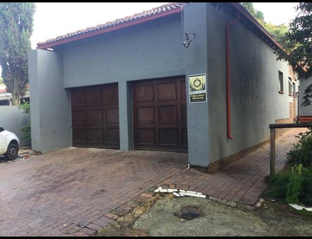 4 BEDROOM HOUSE FOR SALE IN KEW